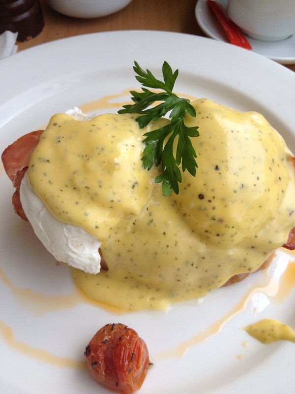 Huevos benedict